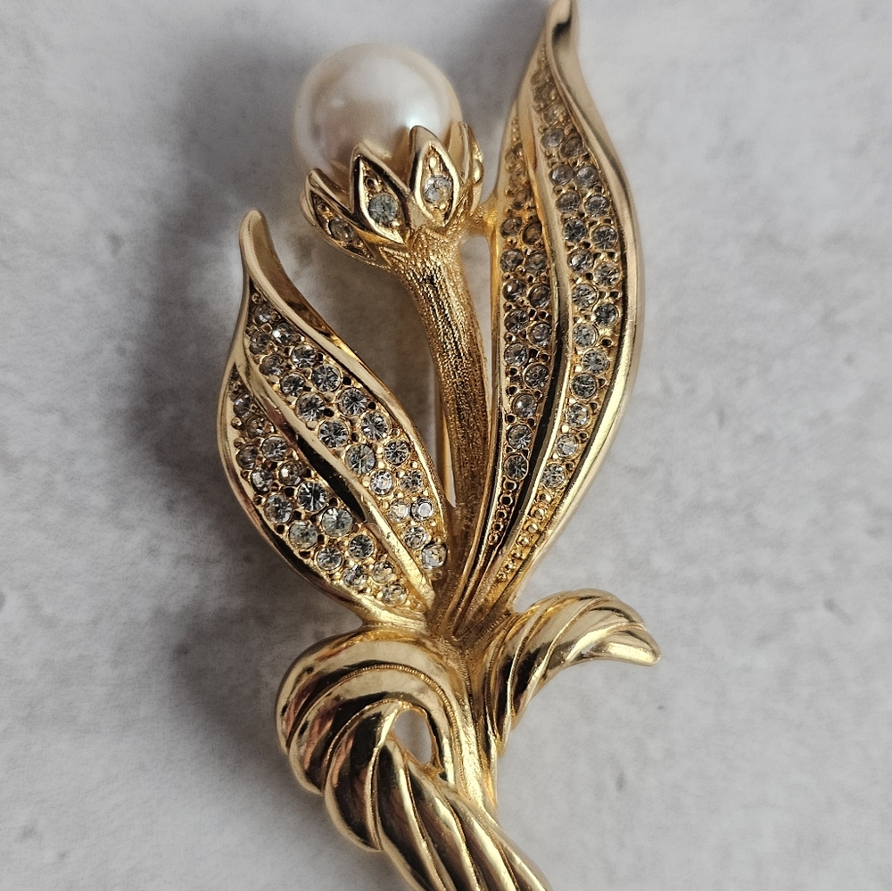 Vintage Dior Floral Pearl and Rhinstone Brooch - Picture 5 of 11